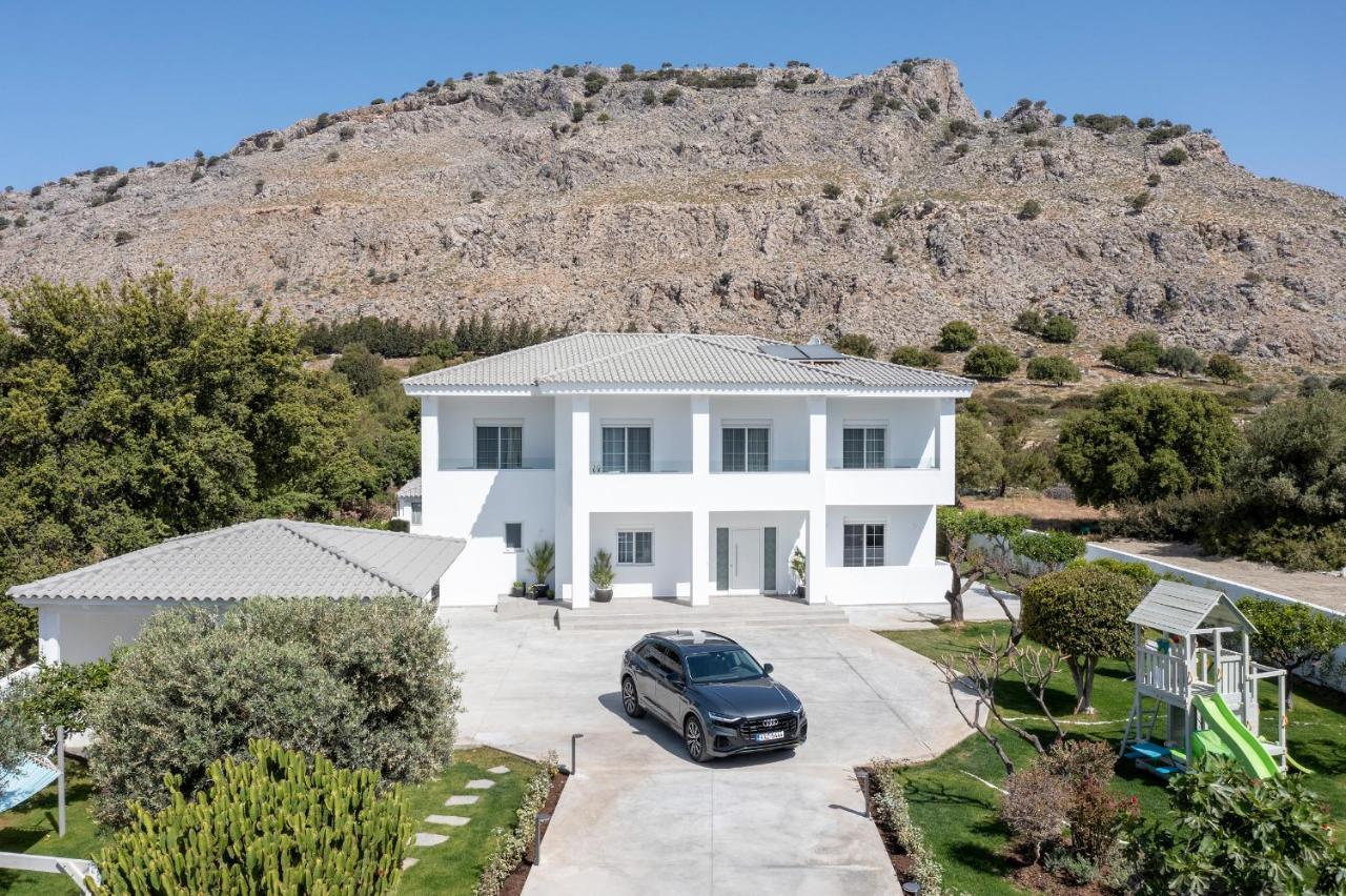 M Mansion Villa Pefki  Exterior photo
