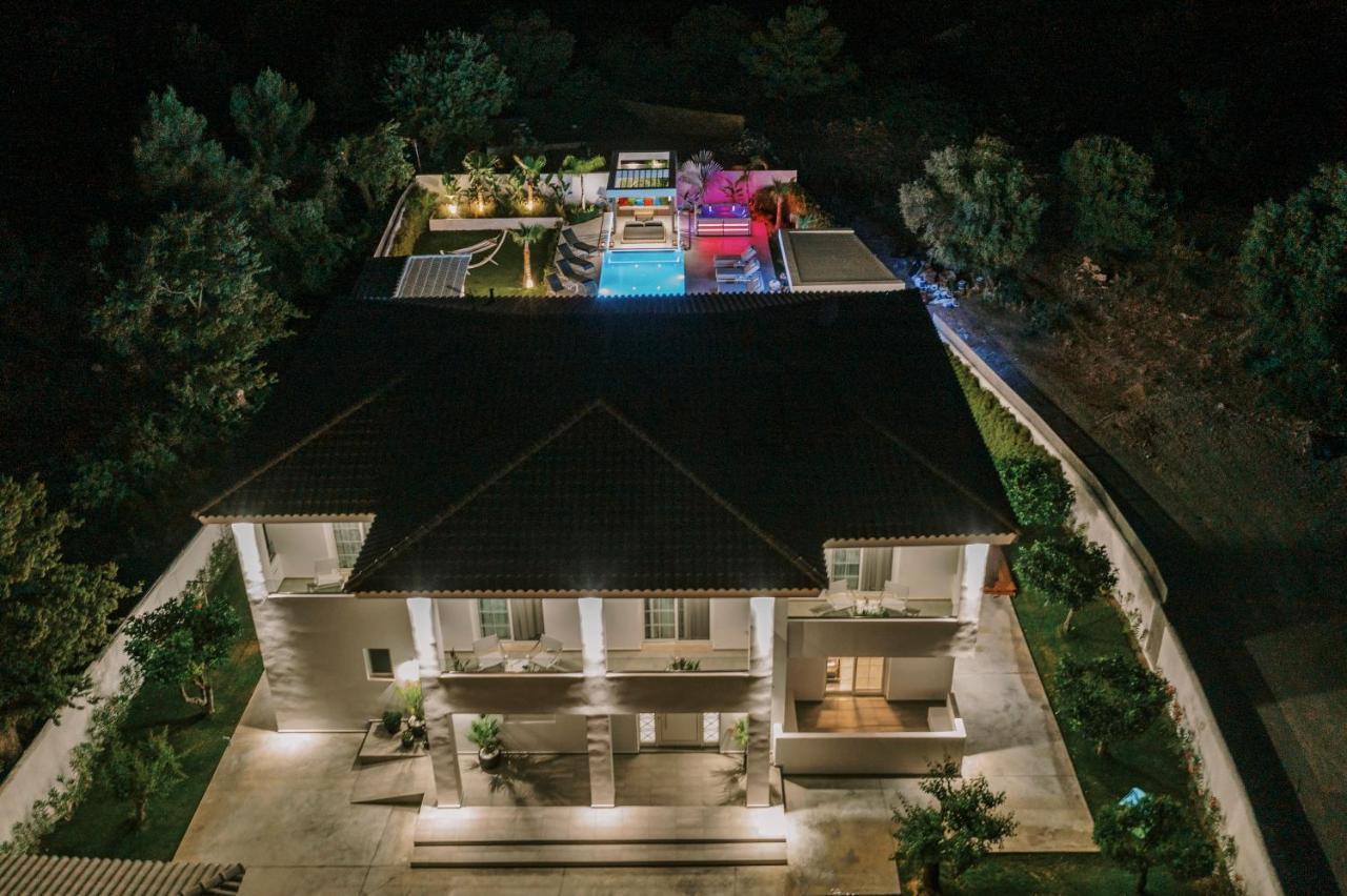 M Mansion Villa Pefki  Exterior photo