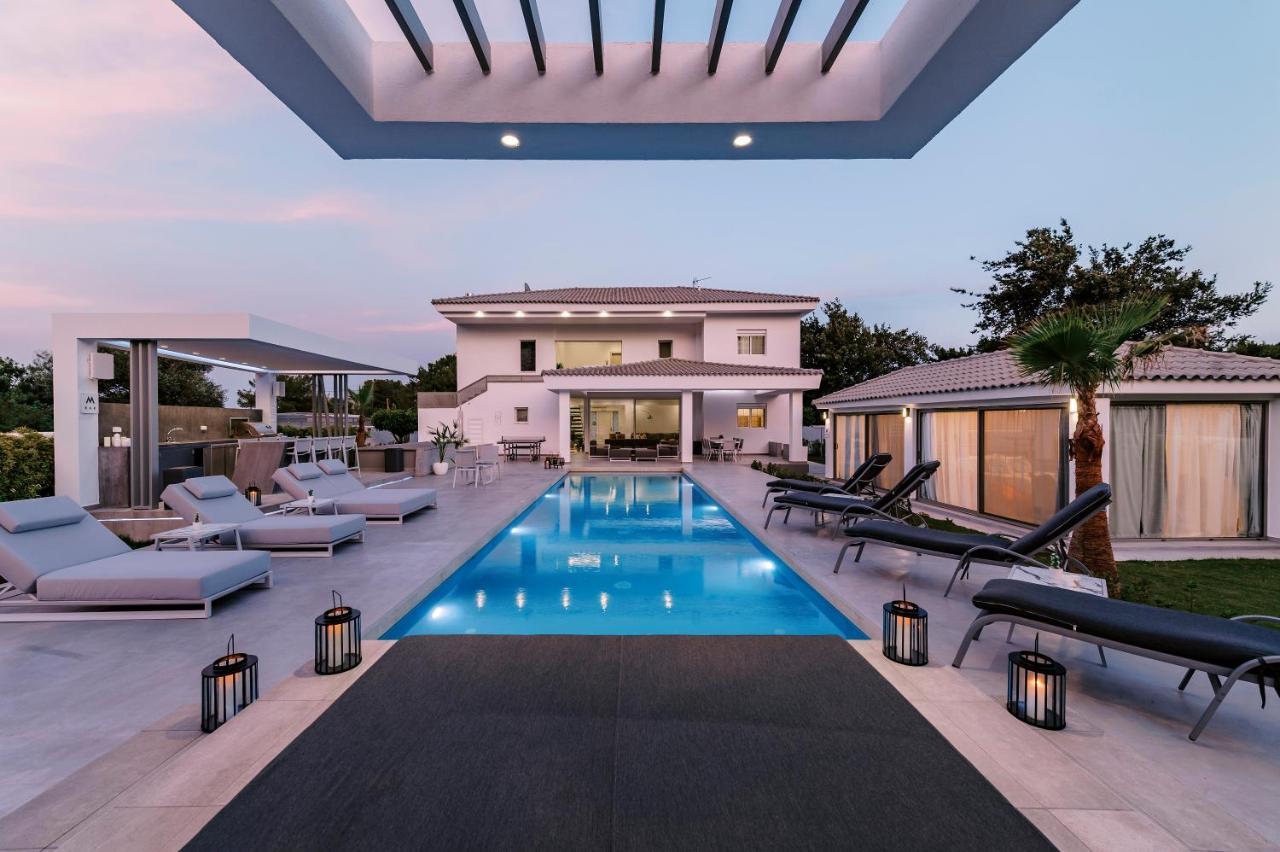 M Mansion Villa Pefki  Exterior photo