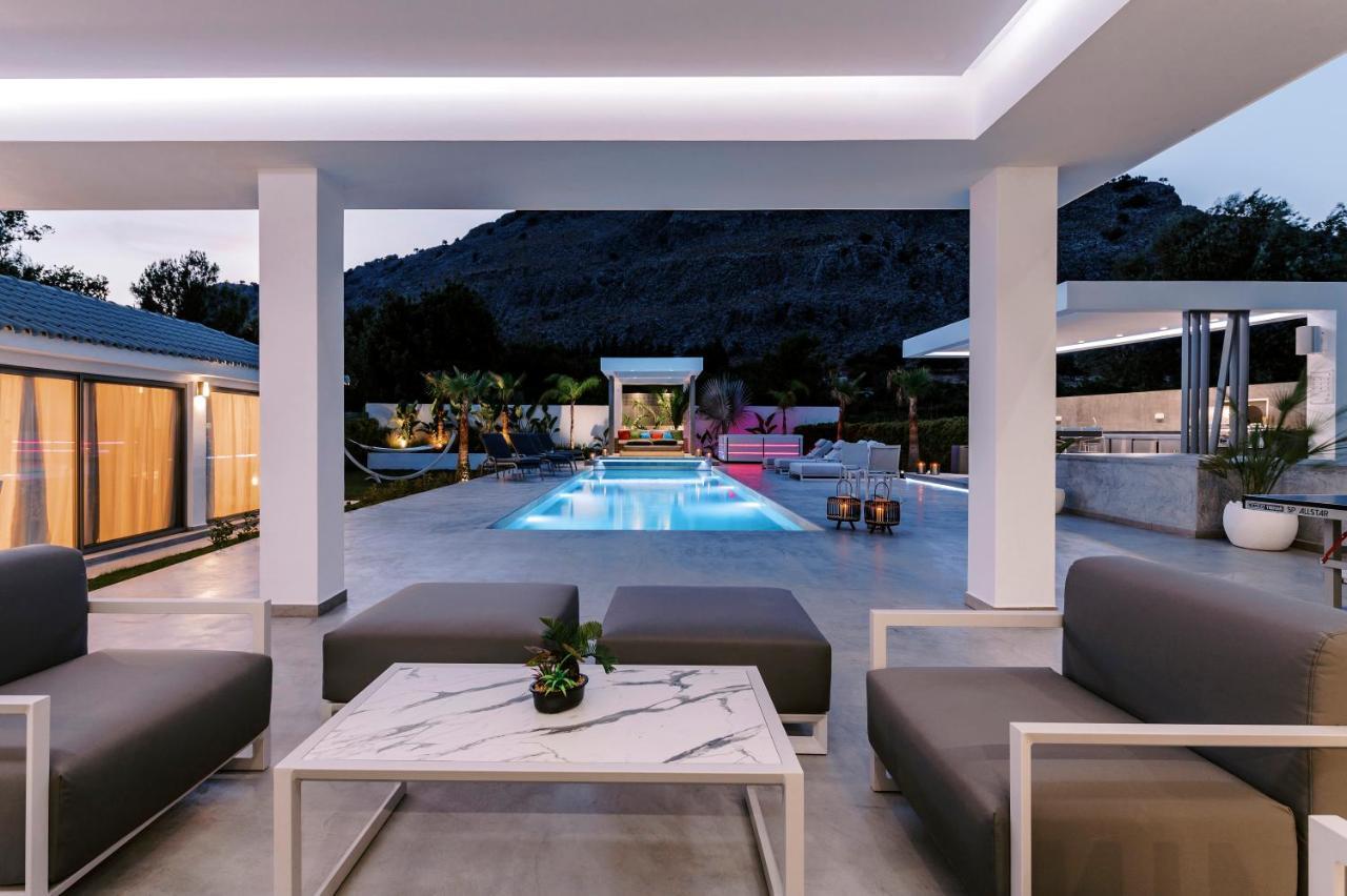 M Mansion Villa Pefki  Exterior photo