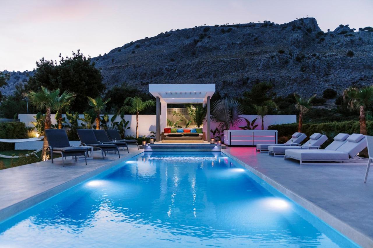 M Mansion Villa Pefki  Exterior photo