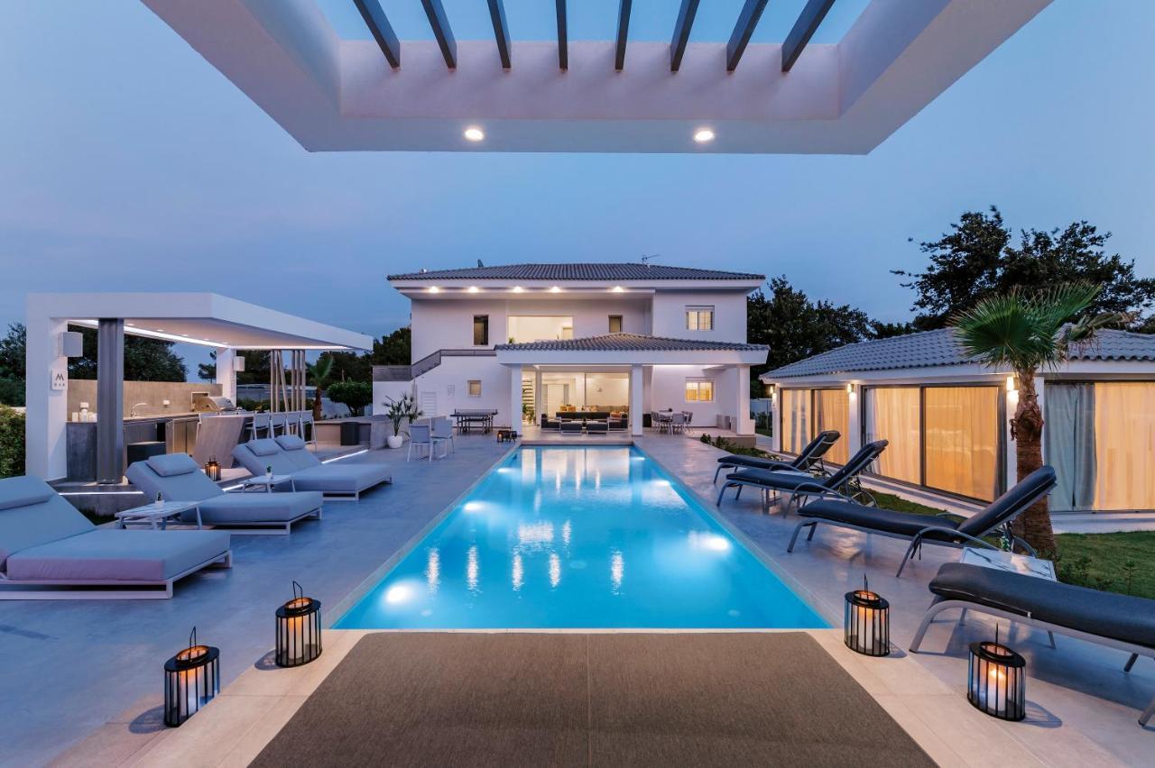 M Mansion Villa Pefki  Exterior photo