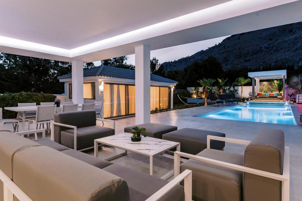 M Mansion Villa Pefki  Exterior photo