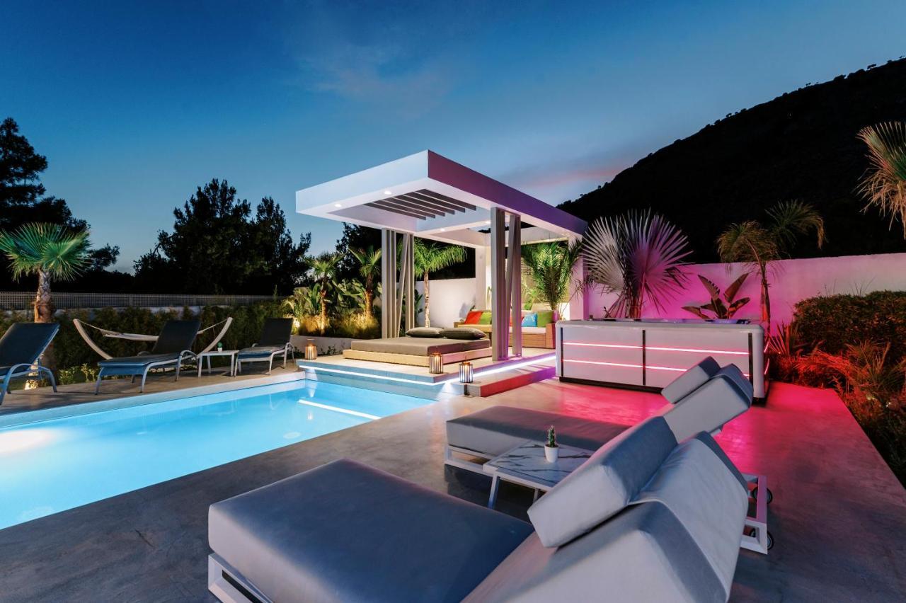 M Mansion Villa Pefki  Exterior photo